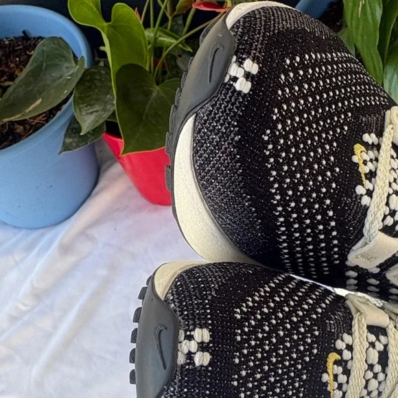 Nike Black and Cream Knit Sneakers with Yellow Accents - Picture 7 of 8